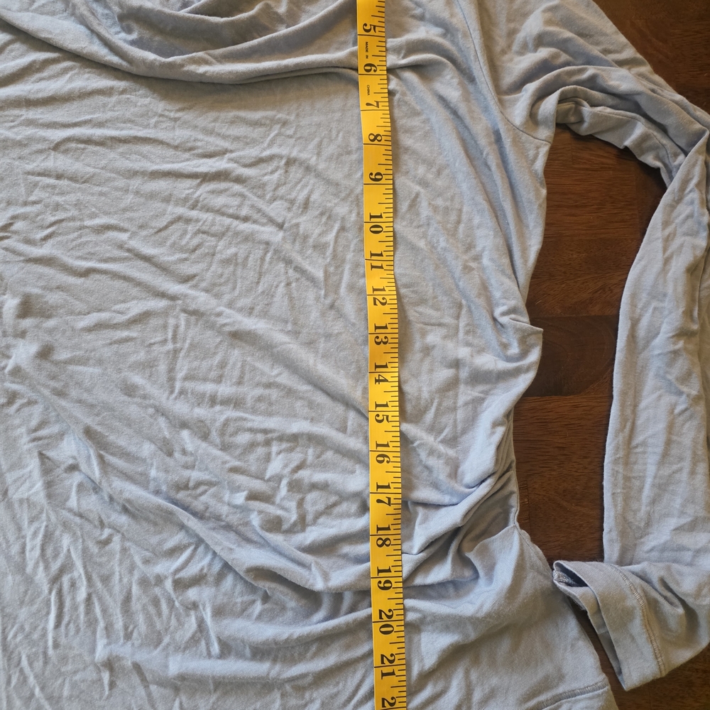 Athleta Sky Blue Long Sleeve Shirt